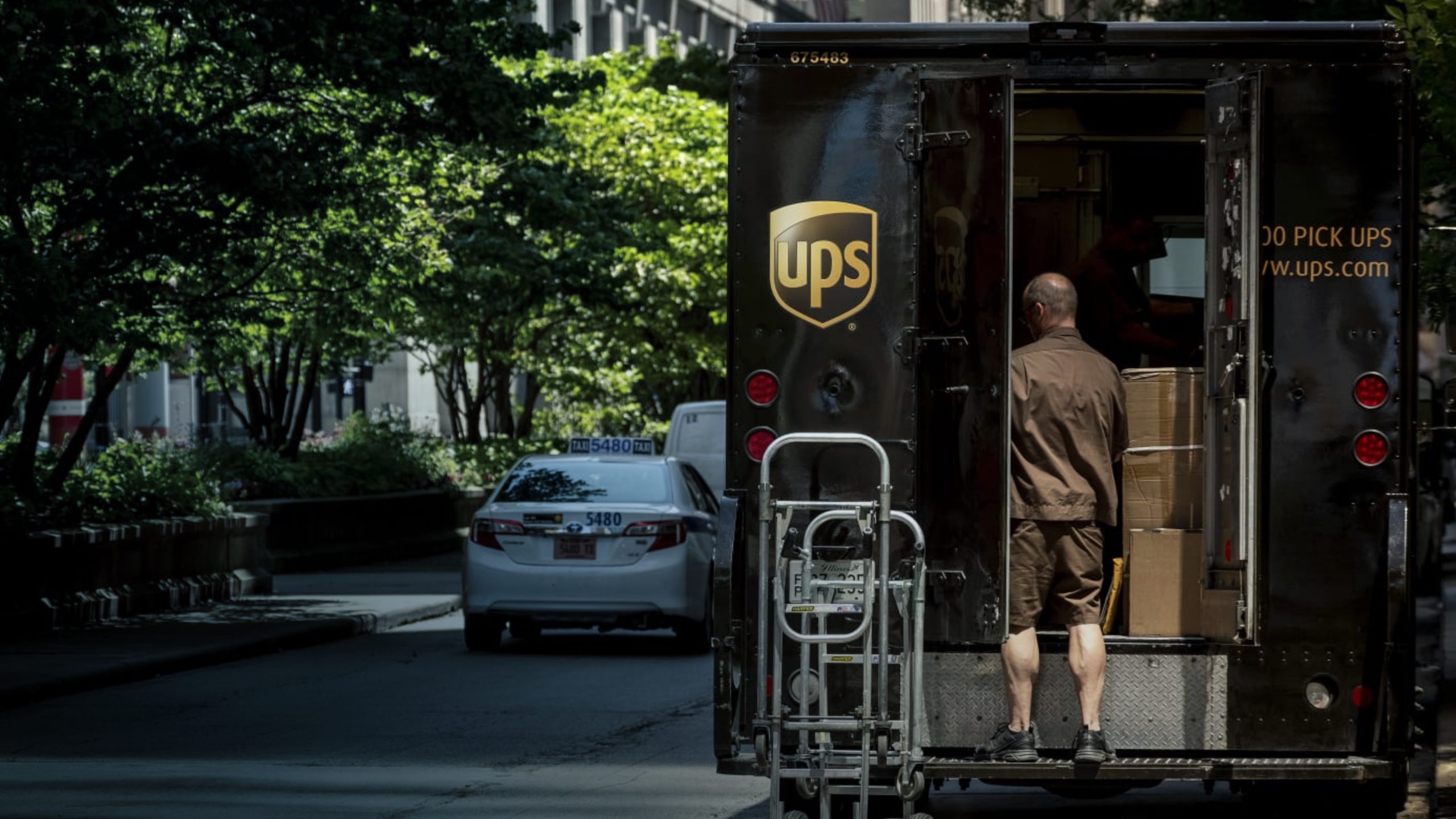 UPS ‘Punishes Drivers’ For Holding Prayer Meetings - Harbingers Daily