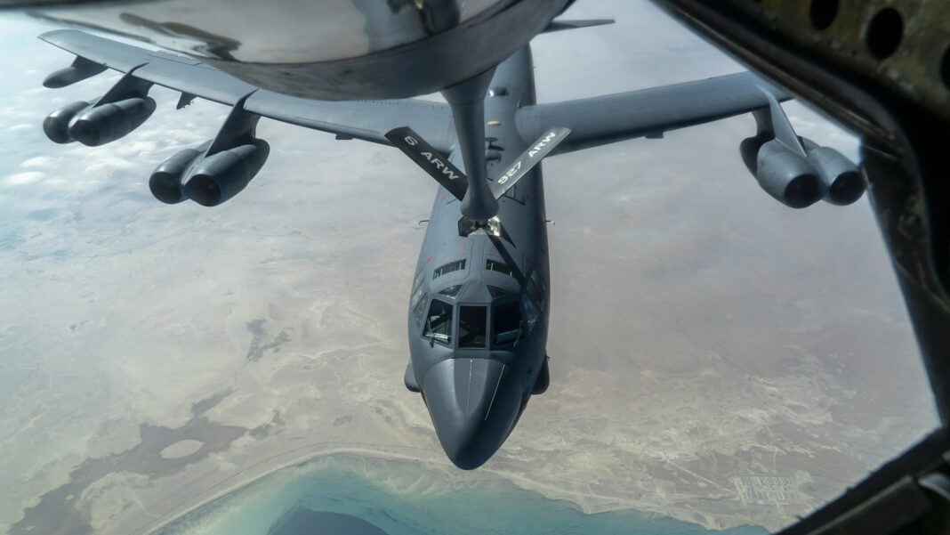 Bomber flies low over Gulf in US message to Iran