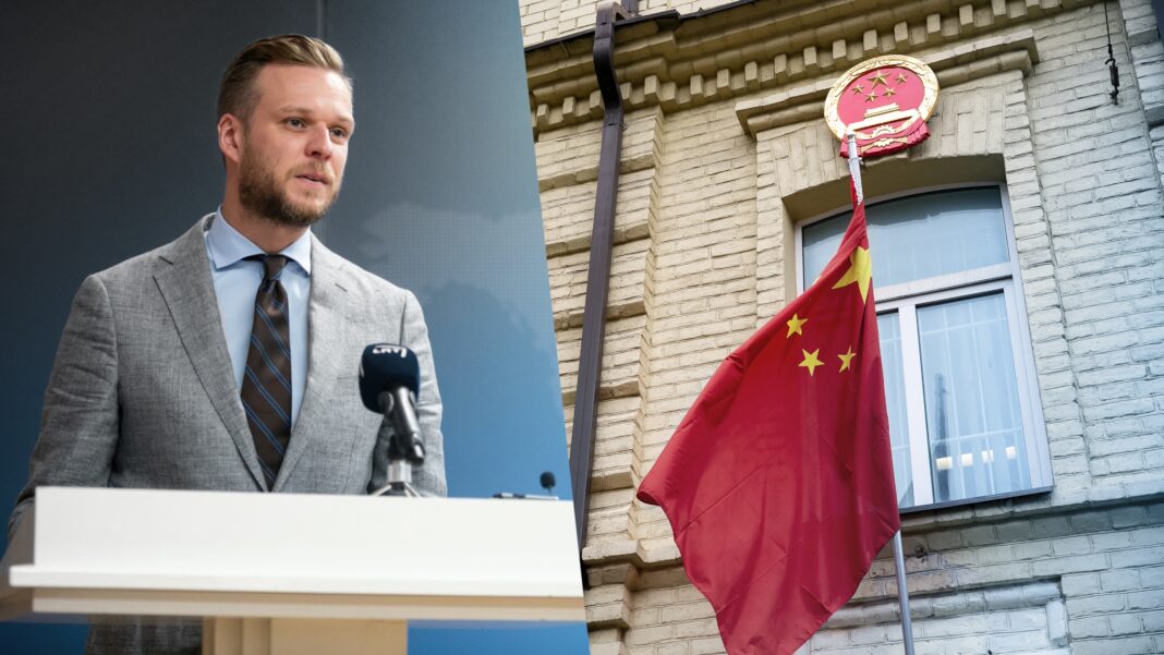 Lithuania Foreign Minister (Left), Chinese Embassy in Lithuania (Right)