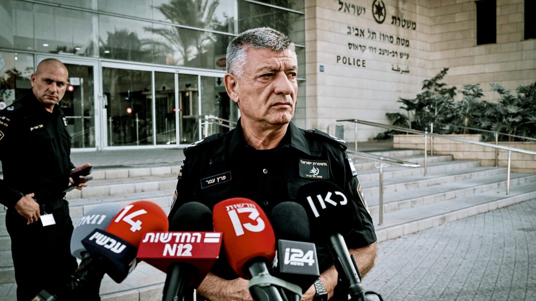 Tel Aviv District Commander Peretz Amar