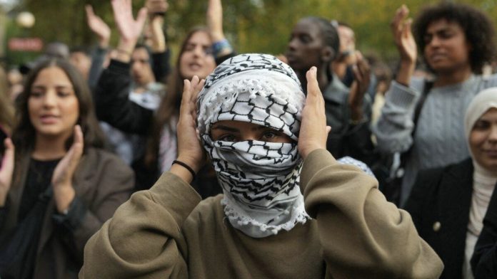 Hamas, pro-palestinian protest, keffiyeh
