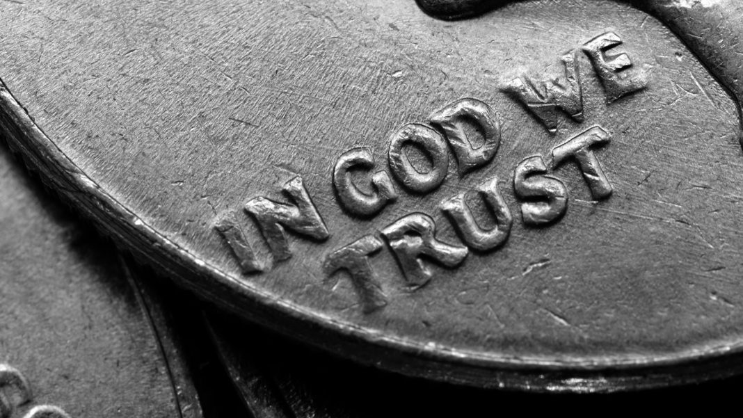 8 4 bo in god we trust close up of us quarter 2