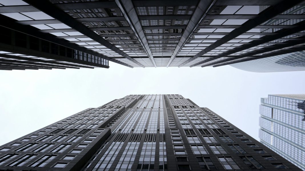 photo 1656656443542 178a2fca6122