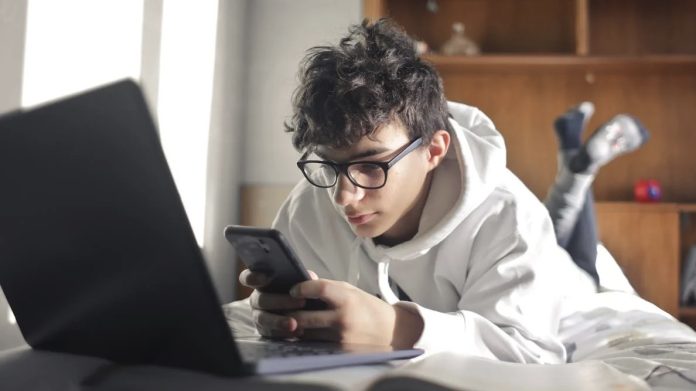 Child, Teen, Computer, Social Media