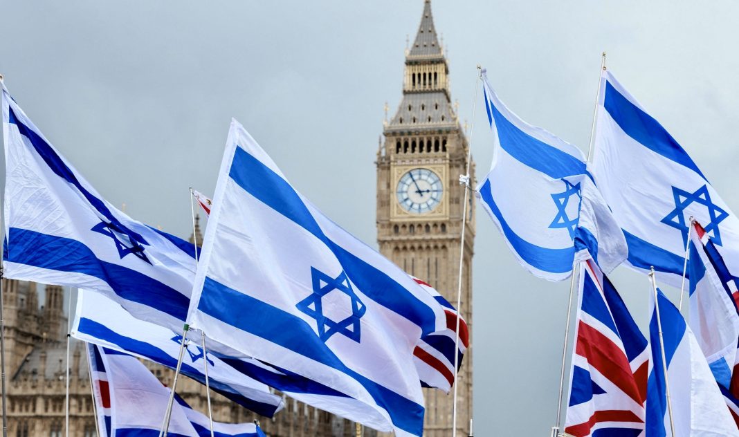 Westminster Bridge, London, UK. 22nd March 2025.
On the eighth anniversary of the Westminster Bridge terror attack, which killed 5 and injured 48, anti-terror activist groups, Stop the Hate and Our Fight, held a commemoration on Westminster bridge to unit westminster bridge, london, uk. 22nd march 2025. on the eighth anniversary of the westminster bridge terror attack, which killed 5 and injured 48, anti terror activist groups, stop the hate and our fight, held a commemoration on westminster bridge to unit