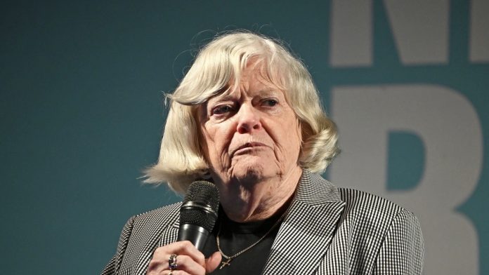 260715 anne widdecombe rs 3f5818