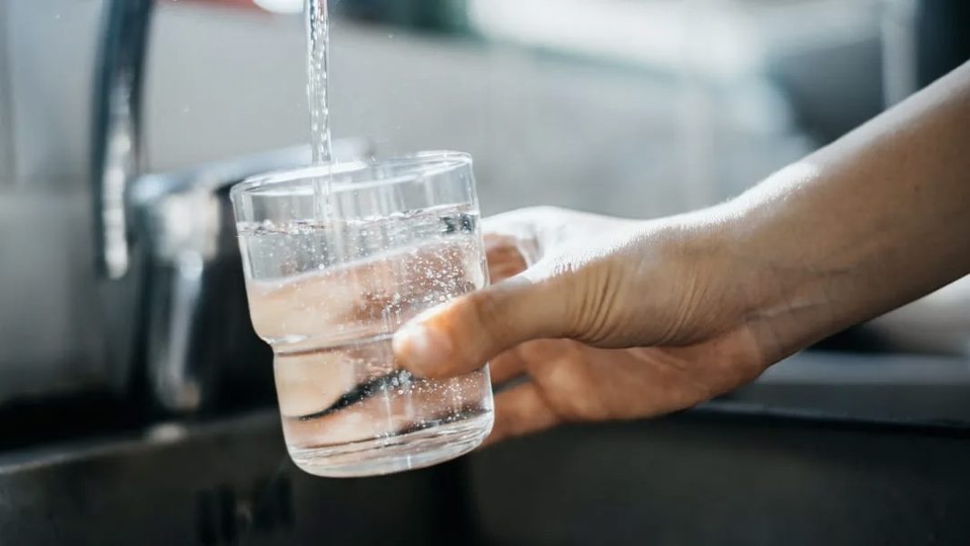 fill water glass 1445381865 blog opengraph
