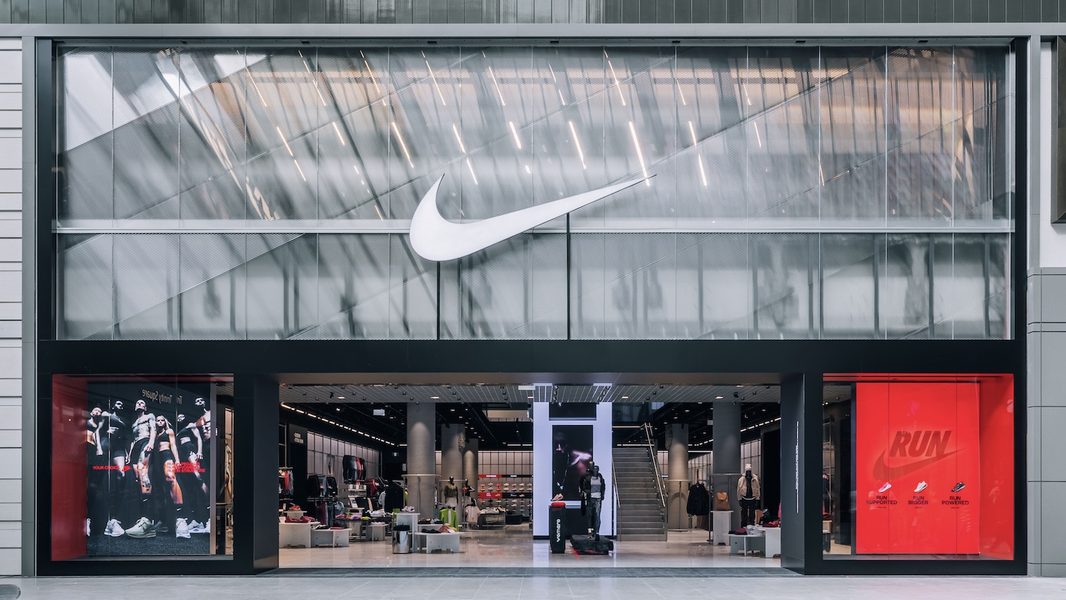 251015 nike6871 nsp torontoeatoncentre beautyshots pg 1a 2